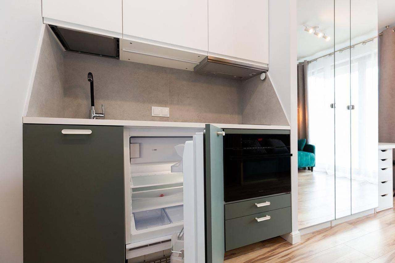 Easy & Comfortable, With Balcony, Very Close To The Center 바르샤바 외부 사진