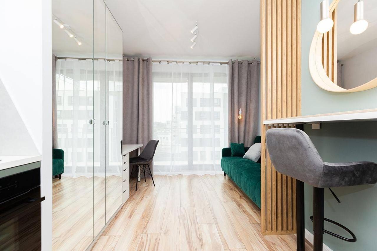 Easy & Comfortable, With Balcony, Very Close To The Center 바르샤바 외부 사진