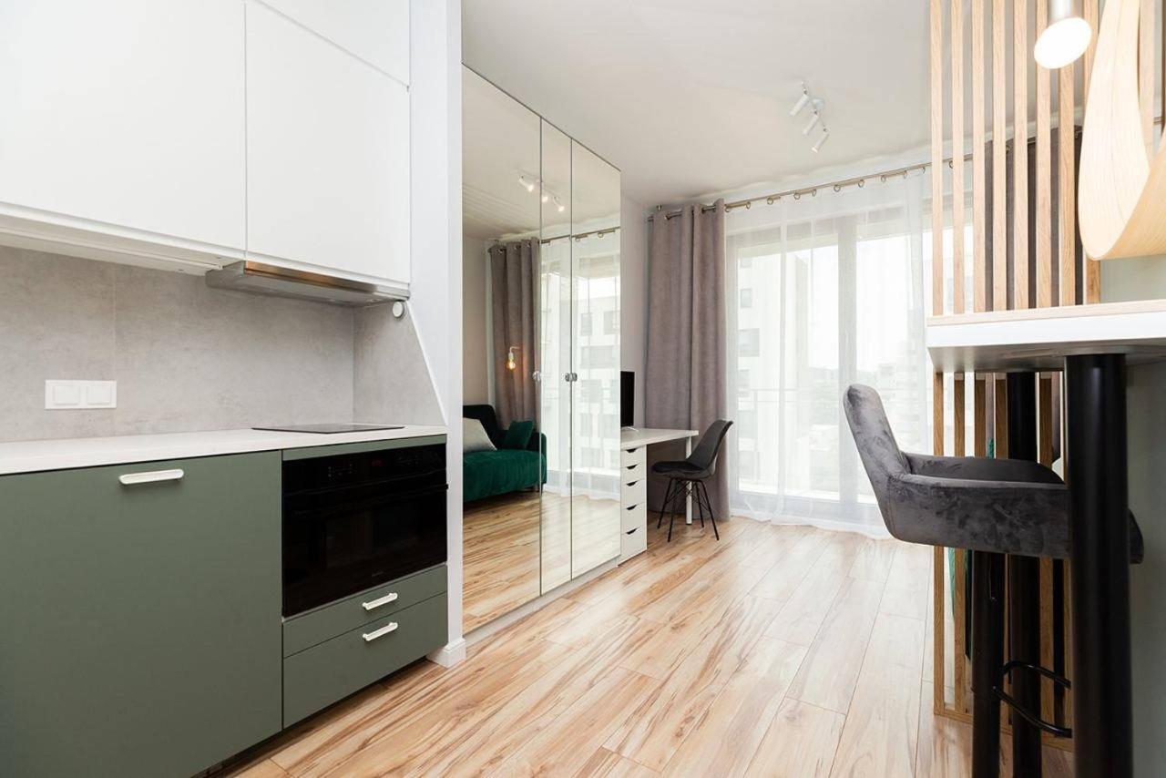 Easy & Comfortable, With Balcony, Very Close To The Center 바르샤바 외부 사진