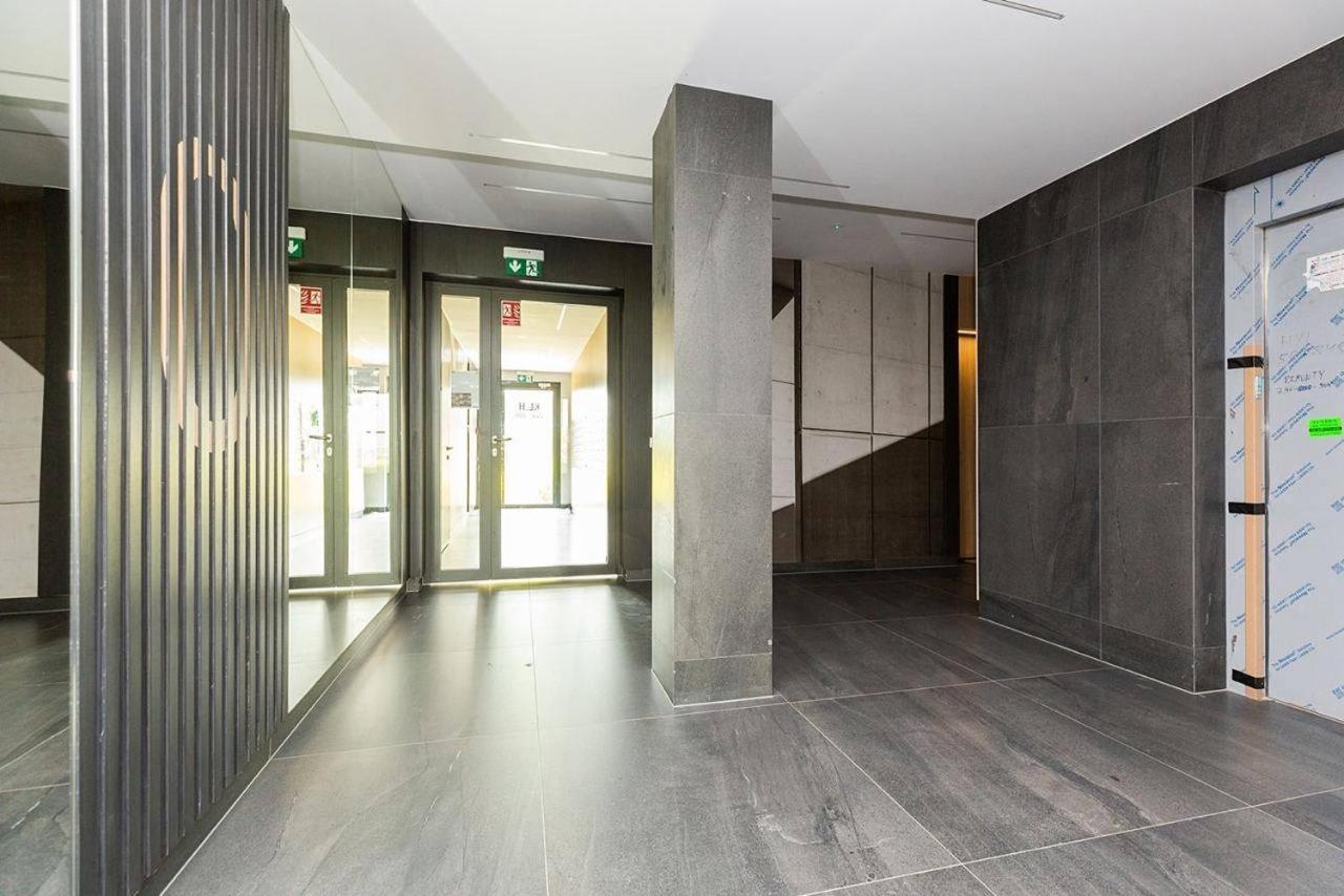 Easy & Comfortable, With Balcony, Very Close To The Center 바르샤바 외부 사진